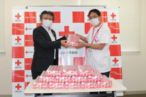 医療従事者の皆さまへ感謝を込めて　那須赤十字病院様へヤクルト3000本寄贈